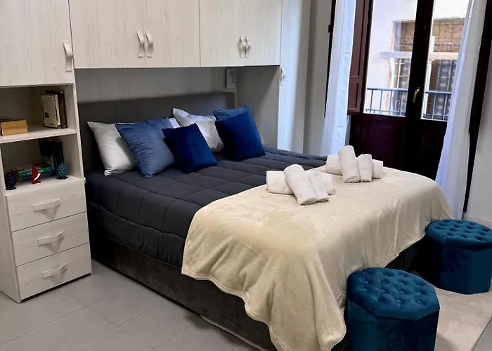 Tra I Vicoli Del Capo